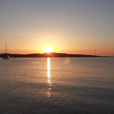 With Private Bathroom, No Smoking בית אירוח *