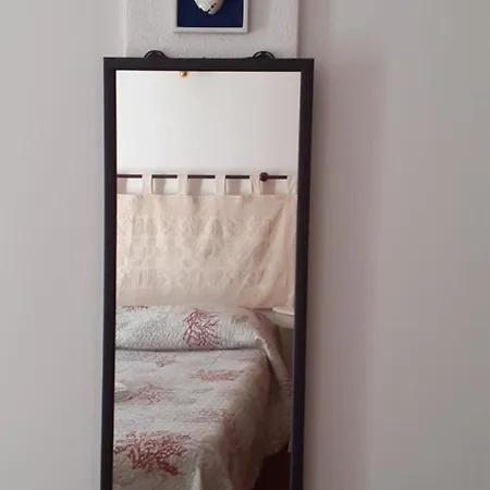 With Private Bathroom, No Smoking Homestay Palau