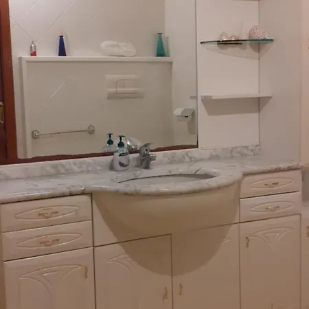 With Private Bathroom, No Smoking *