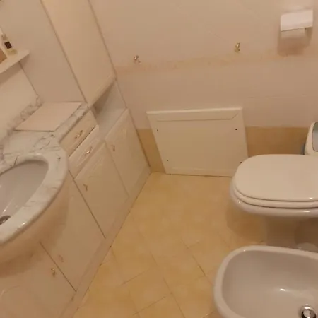 Rum i privatbostad With Private Bathroom, No Smoking *
