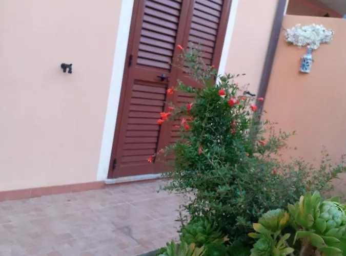 Проживание в семье With Private Bathroom, No Smoking *